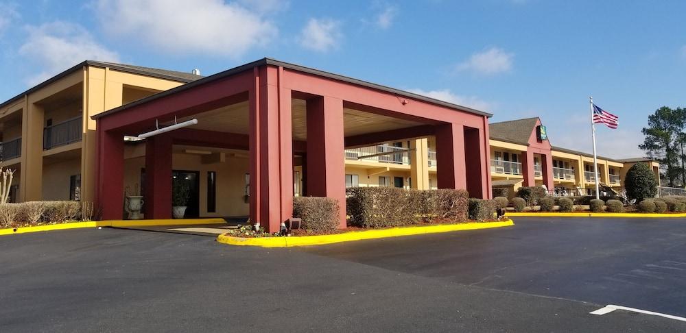 Quality Inn Pelham I-65 Exit 246 Buitenkant foto