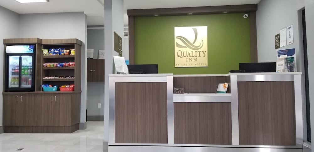 Quality Inn Pelham I-65 Exit 246 Buitenkant foto