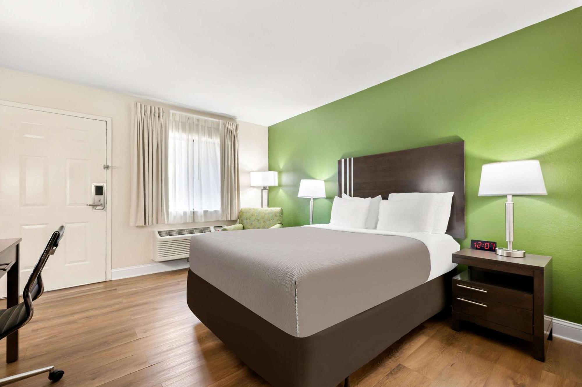 Quality Inn Pelham I-65 Exit 246 Buitenkant foto